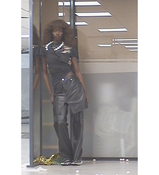 TWISTED NECKLACE T-SHIRT BLACK SMALL