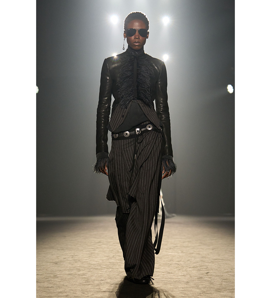 BETS HIGH NECK COLLAR WITH FRISEE FEATHERS BLACK