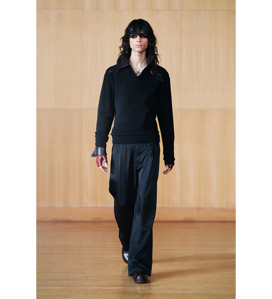 PARALLEL V-NECK BLACK CHERUB WOOL