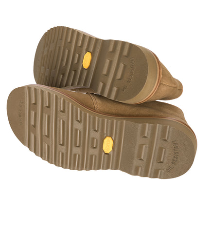 CHUKKA BOOT MEDALLION VELOUR SUEDE CHUKKA BOOT MEDALLION VELOUR SUEDE