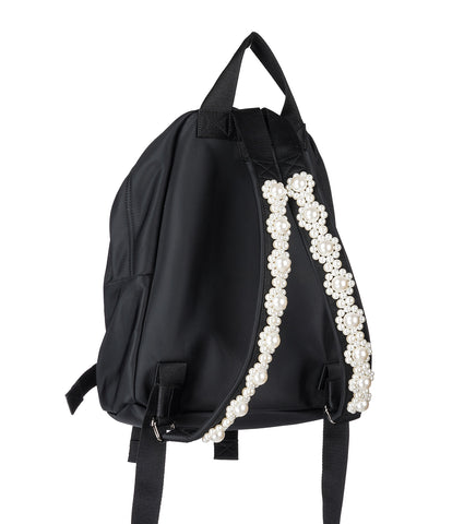 BOW FRONT BACKPACK W/EMB BLACK/PEARL BOW FRONT BACKPACK W/EMB BLACK/PEARL
