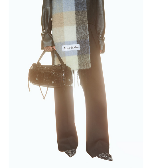 BELTED FLAT SHOES BLACK/WHITE