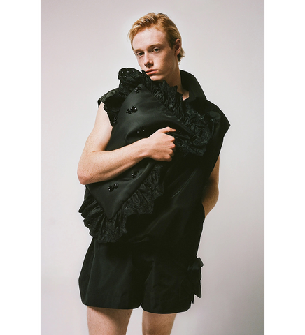 DRAPED BUBBLE HEM PRESSED ROSSETTE TOP BLACK/BLACK