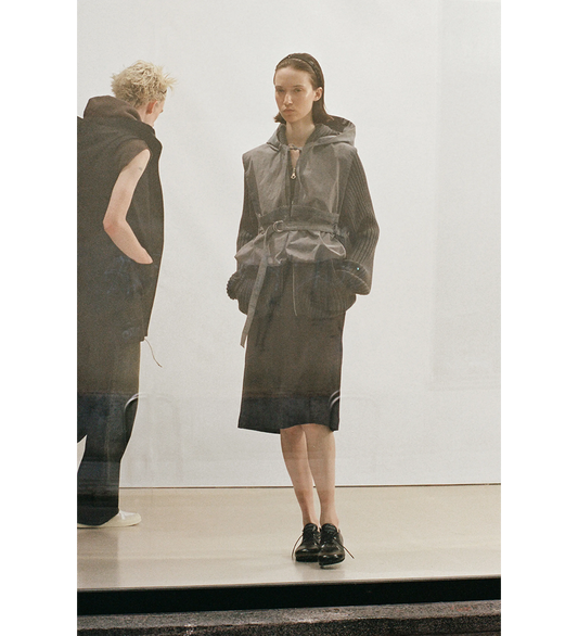 SNEAK IN SOMBRE SATIN BOVINE