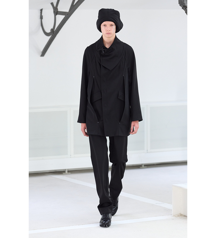 RIADIS PLEATED COAT COAL BLACK