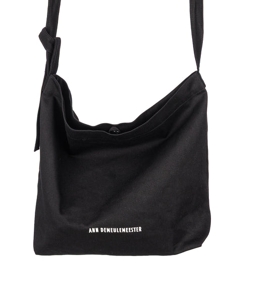 AD MEDIUM SHOULDER BAG BLACK