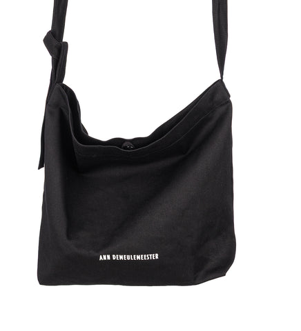 AD MEDIUM SHOULDER BAG BLACK