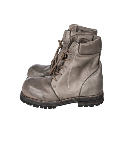 MOAN BOOTS CONCRETE