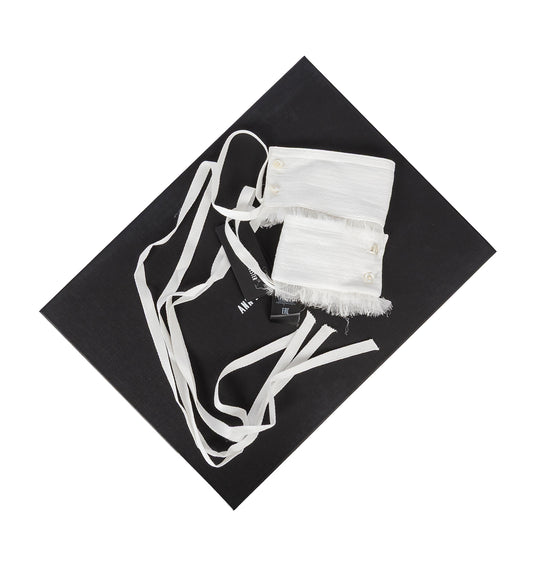 DANTE CUFFS WITH RAW EDGE RUFFLES NATURAL WHITE