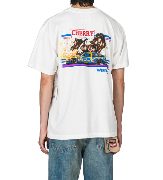 CHERRY LOS ANGELES X WRANGLER HORSE POWER POCKET TEE CREAM
