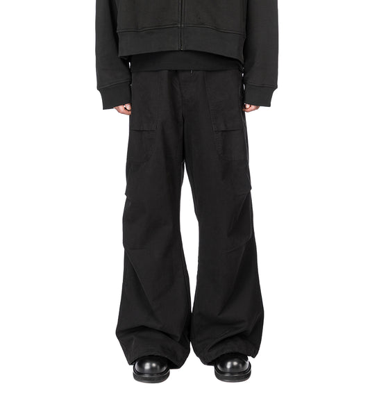 BARREN CARGO BLACK