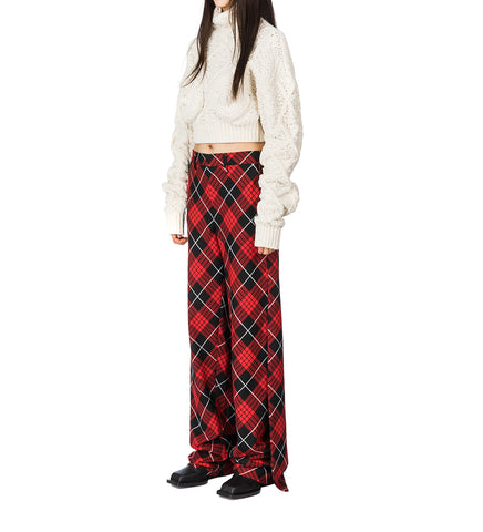 THE CROPPED MADONNA SWEATER CREAM