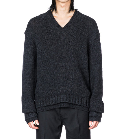 FALSE V-NECK CHARCOAL LOW TWIST MERINO