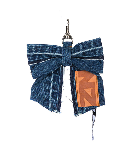 BIG BOW CHARM DARK WASH