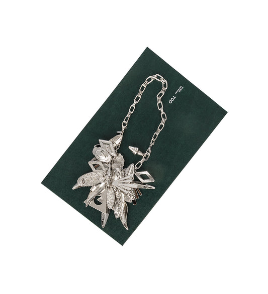 METAL MOTIF ACCESSORY SILVER