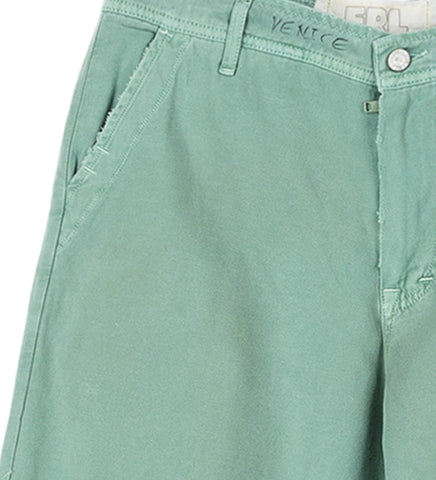 DISTRESSED CHINO ARMY GREEN