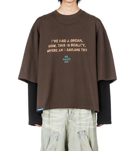 MAYO OVERSIZED RUNNER DOUBLE SLEEVE TEE SHIITAKE BROWN