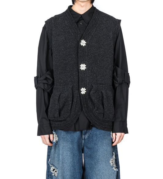 KNIT VEST W/ PEARL BUTTONS CHARCOAL/PEARL