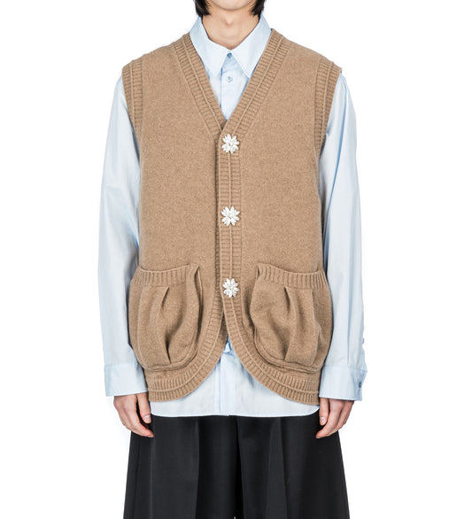 KNIT VEST W/ PEARL BUTTONS CAMEL/PEARL