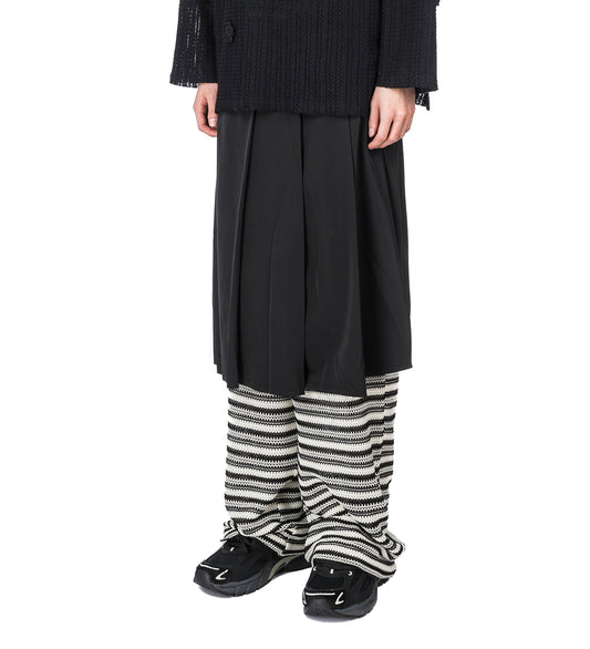 PLEATED SKIRT BLACK