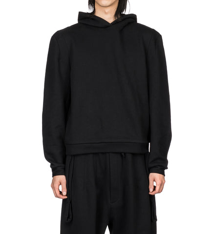 CONSTRUCTED SHOULDER HOODY BLACK