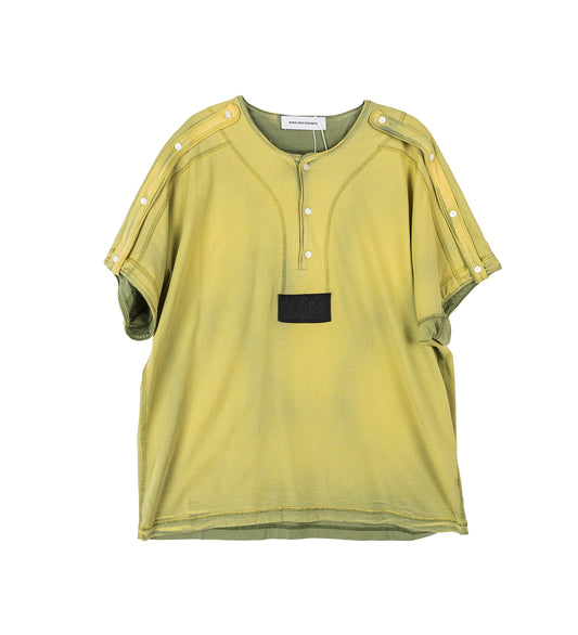 SARGO SHORT SLEEVE HENLEY HAY