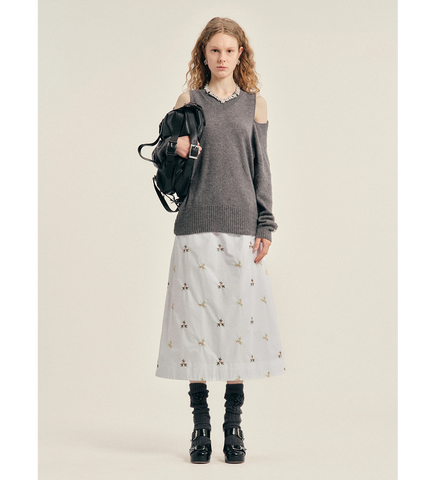 RELAXED CASHMERE SLASH V-NECK JUMPER W/ EMB GREY/PEARL/CLEAR