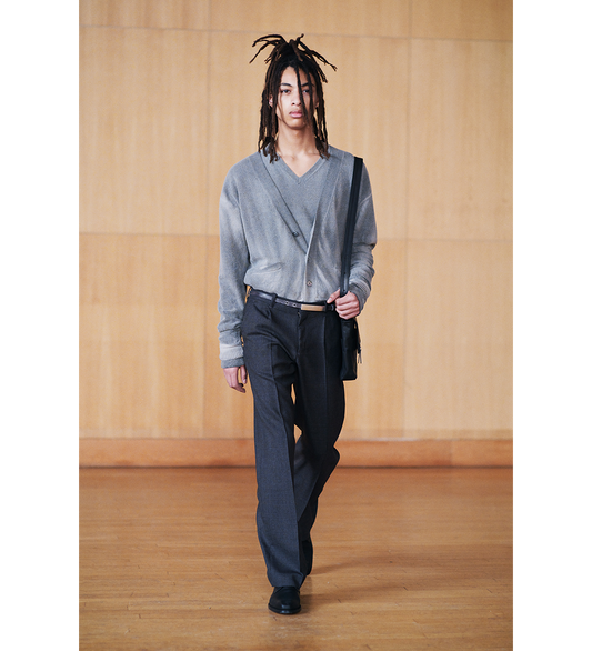 PARALLEL V-NECK GREY SPRAY DYE CHERUB WOOL