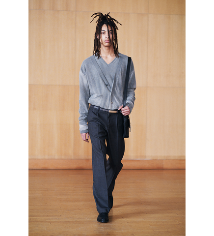 PARALLEL V-NECK GREY SPRAY DYE CHERUB WOOL