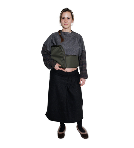 SMLXL SKIRT DARK GREY CHECKED