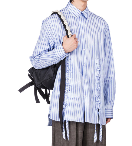 BOW FRONT BACKPACK W/ EMB BLACK/PEARL