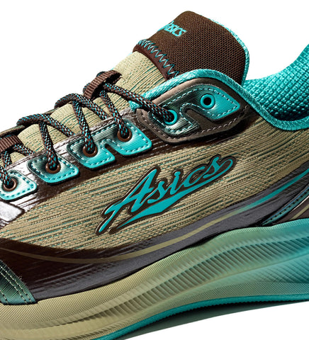 KIKO KOSTADINOV X ASICS ILARGI FF II DRIFTWOOD/DIOPTASE