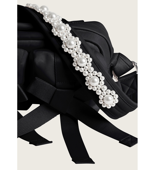 CLASSIC BOW CROSSBOXY BAG W/EMB BLACK/PEARL