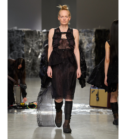 BARR DRESS BLACK