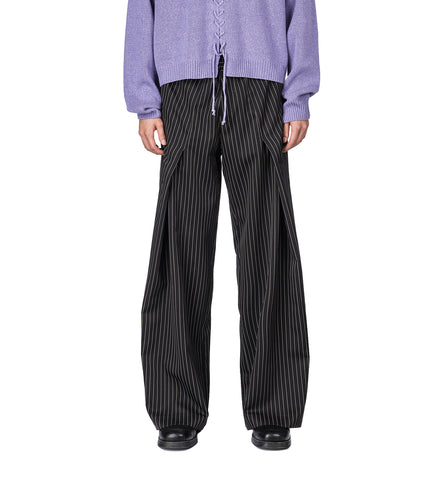DIAGONAL PLEATED TROUSERS BLACK/WHITE PINSTRIPE