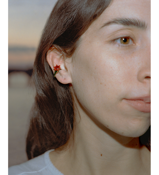 SOLITAIRE ROSE EAR CUFF SILVER / RED / GREEN