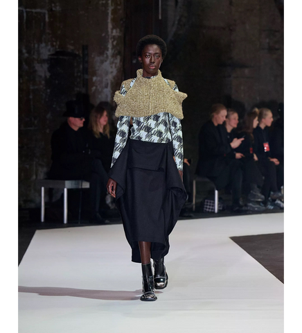 BLANKET SKIRT BLACK