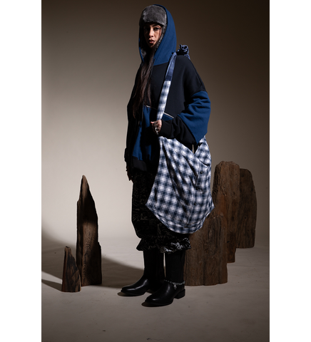RECONSTRUCTED LINED FLANNEL TOTE BAG WITH POCKET BLUE