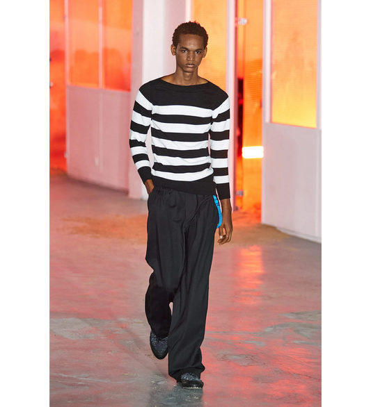 TARHOS PLEATED TROUSER MIDNIGHT BLACK