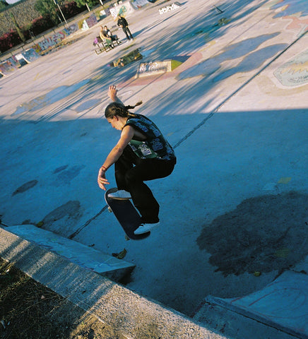 CLOWN SLEEVELESS JUMPER GREEN